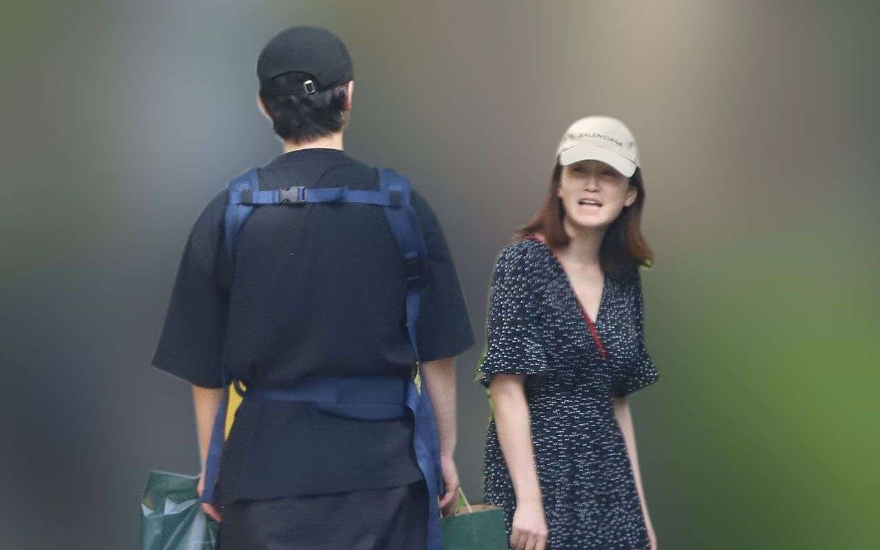 前田敦子が離婚協議報道後初の公の場、薬指に指輪なく 「スニーカーベストドレッサー賞」授賞式