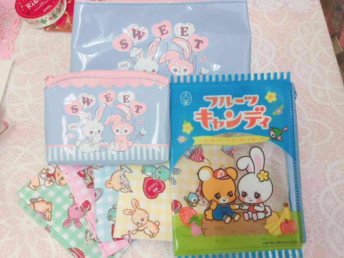 レトロ可愛い!三世代に愛される「クッピーラムネ」×サンリオキャラ キティやマイメロがうさぎとりすに出会うコラボギフト発売