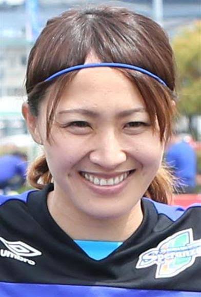 丸山桂里奈「早くコウノトリが」妊活雑誌表紙飾る