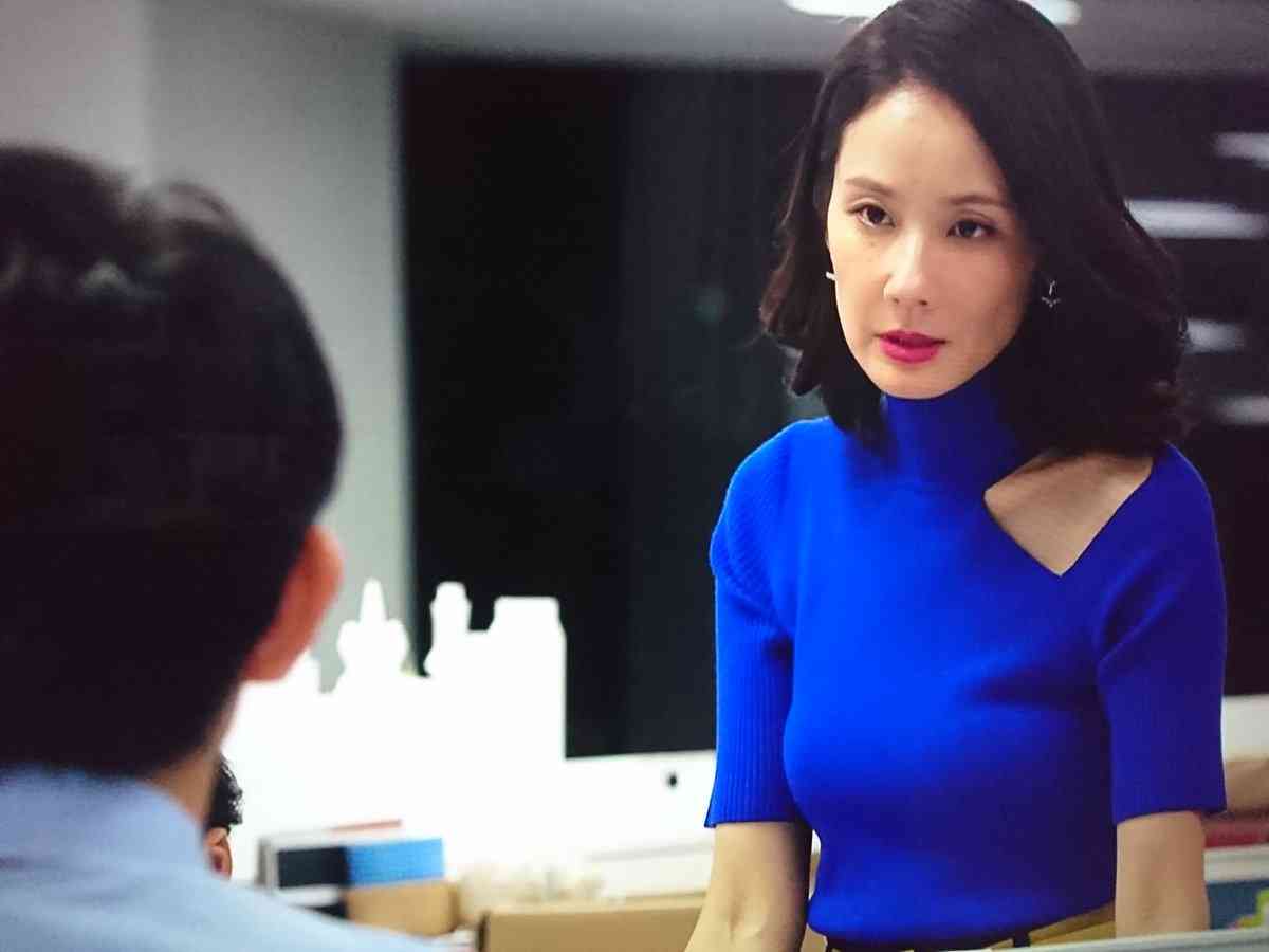 ワクチン接種用にこれ買おうかな 「右腕出してくださいって言われるよ」「2回目の接種用にこれ着ていこうかしら」