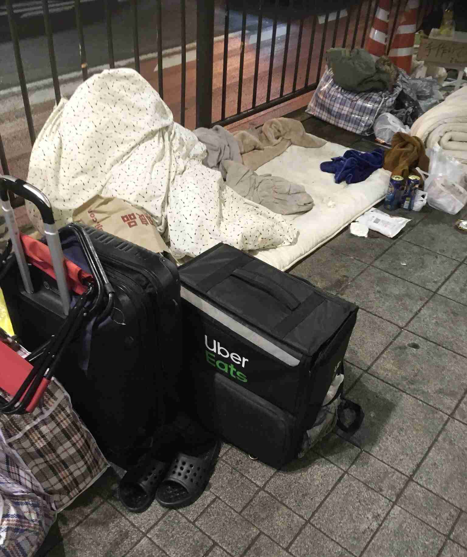 ウーバー配達員“ひき逃げ”逃走後も配達か