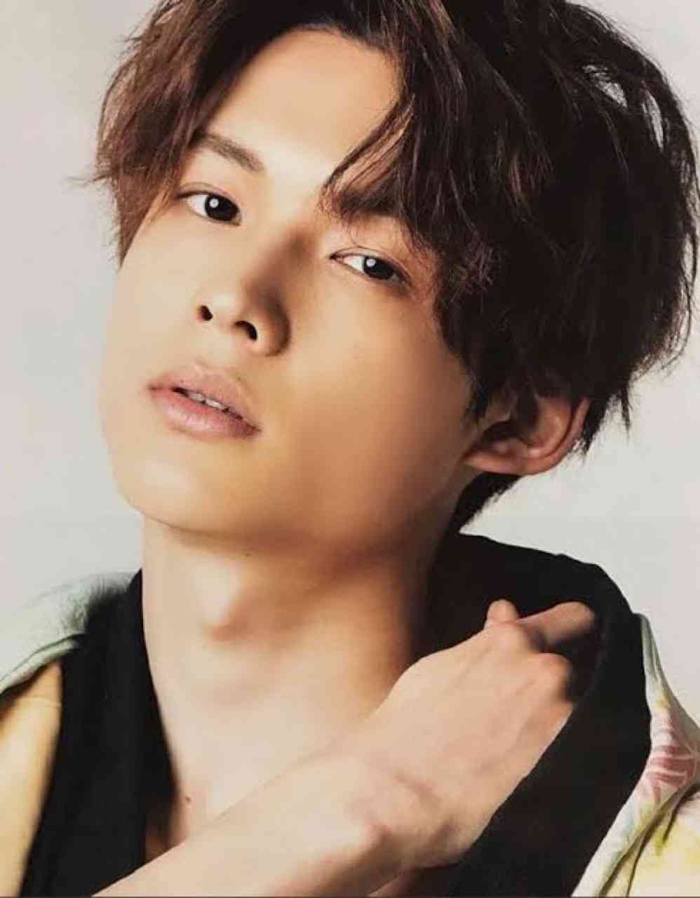 SixTONES松村北斗『anan』ソロ初表紙 中性的空気感、ねこ男子、無防備な色気、孤高な凛々しさの4変幻