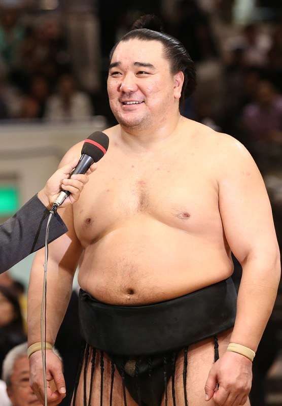 胸の悩み（貧乳、巨乳、垂れ、張りの無さ、バストトップの色、形、etc.）【part5】