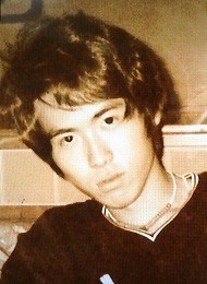 雑談コメントと内容に全く関係無い画像を貼ってカオスにするトピ