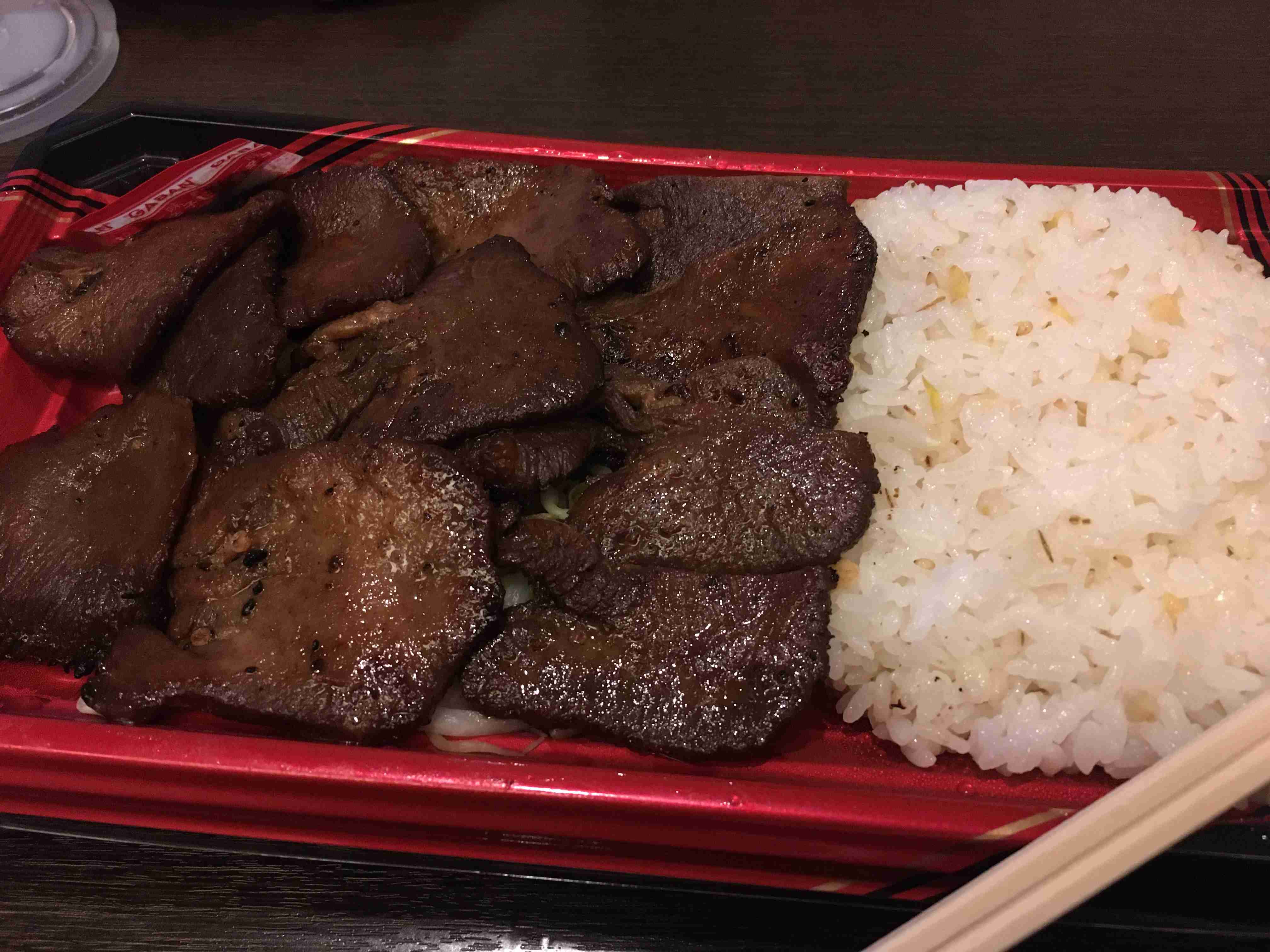 携帯やパソコンにあるご当地グルメの写真が見たい！