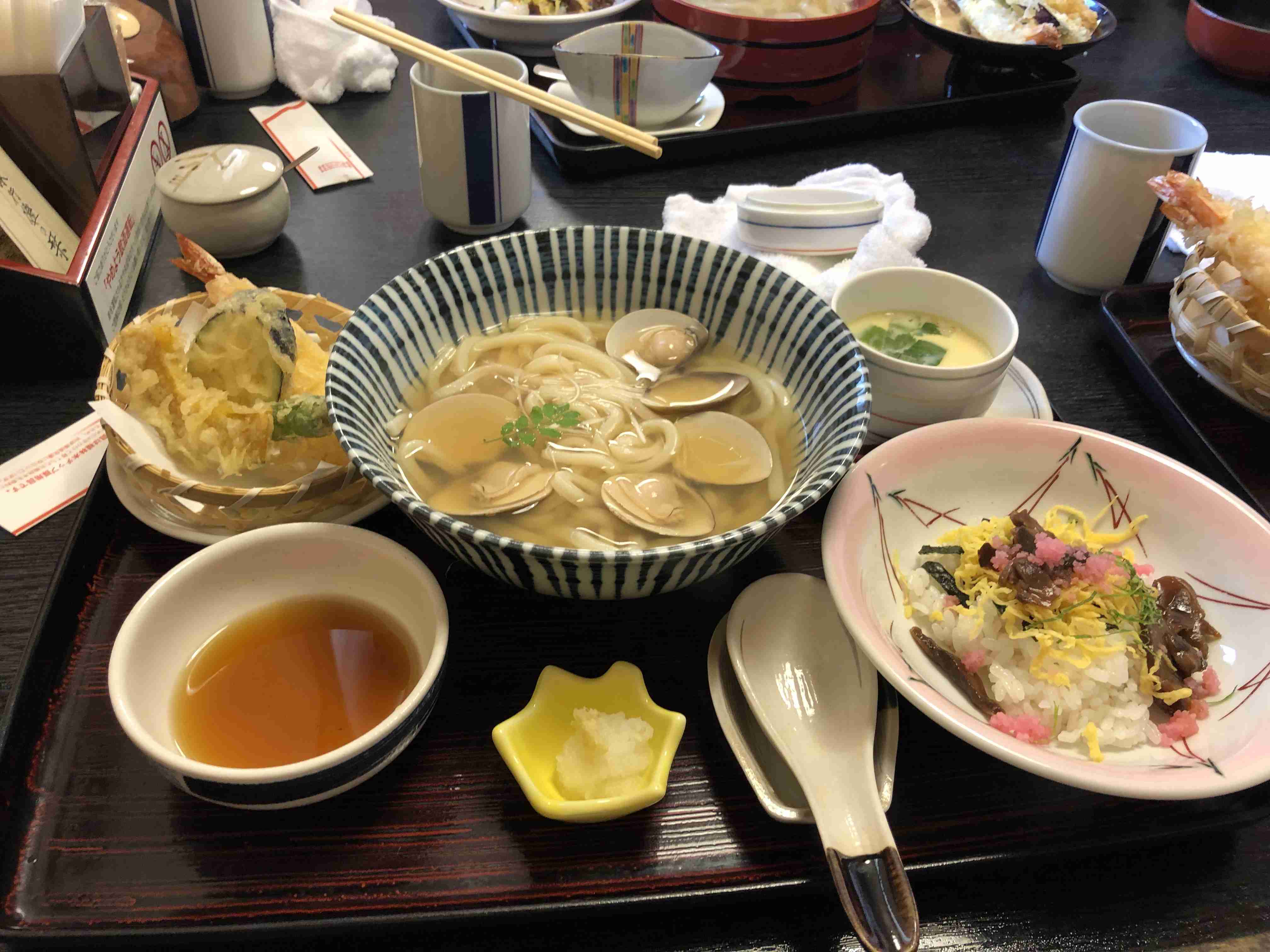 携帯やパソコンにあるご当地グルメの写真が見たい！