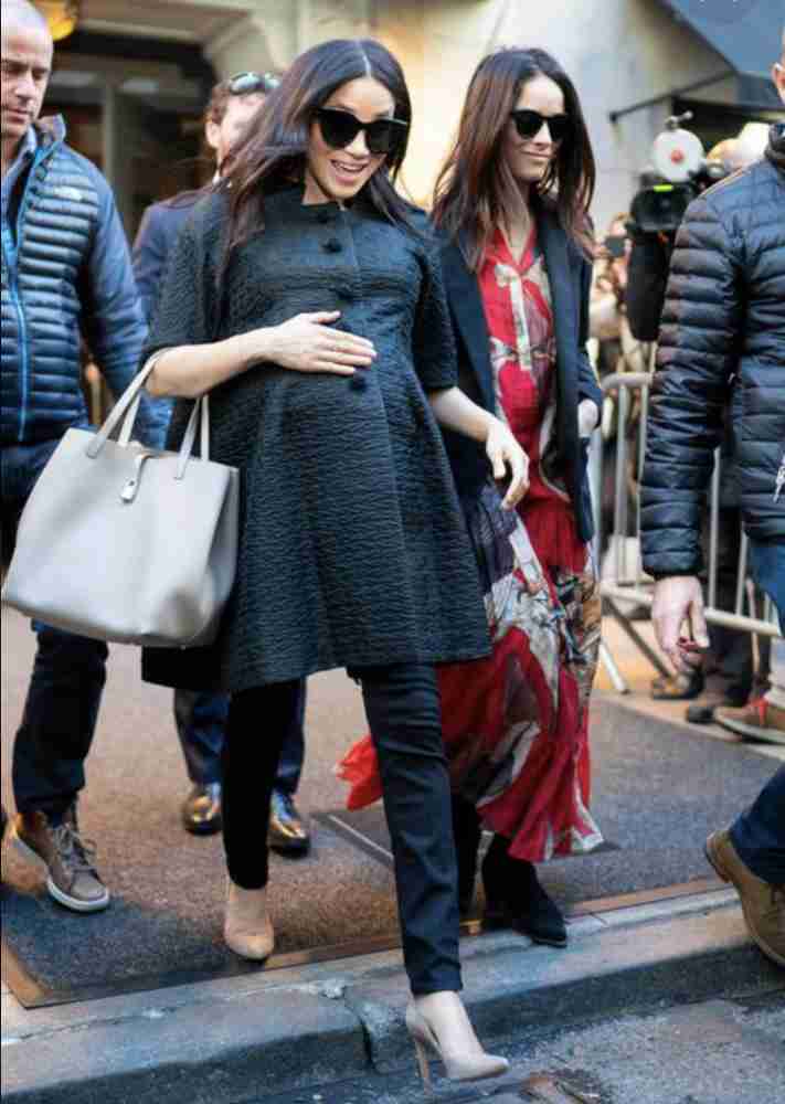 メーガン妃「英王室、長男の肌の色の濃さを懸念」明かす