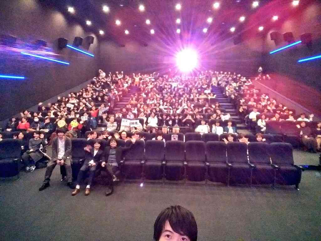 中村倫也が金髪に！　『珈琲いかがでしょう』衝撃ショット先行公開　放送は4.5スタート