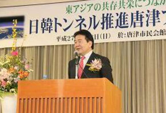 おばあさんに変装しワクチン会場に 34歳と44歳女性が謝罪