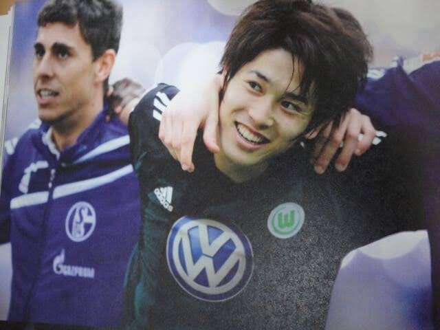 内田篤人、目標は松岡修造！「報道ステーション」スポーツキャスターに就任