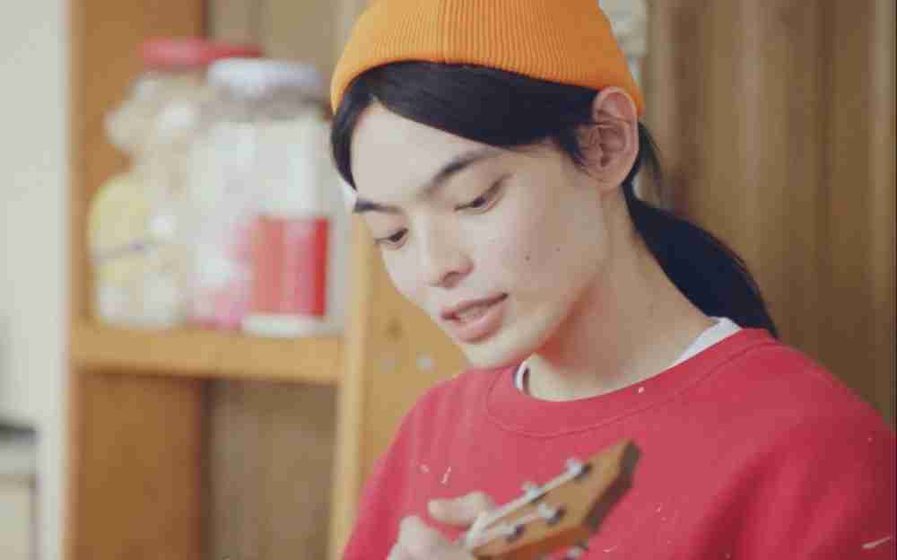 「“偽”菅田将暉！」「あのオタクは誰？」…『バイク王』CMの反響に驚き、演じた俳優の意外な素顔