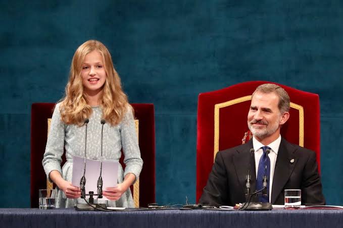 スペインの王女2人、庶民を飛び越し自分らだけアブダビでワクチン接種して炎上