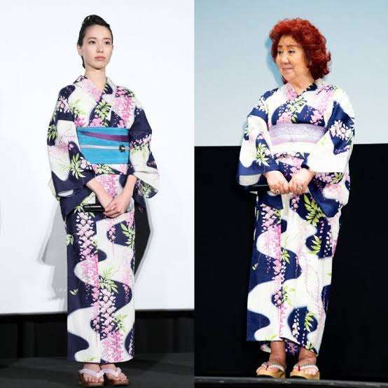女優の舞台挨拶衣装を貼るトピPart4