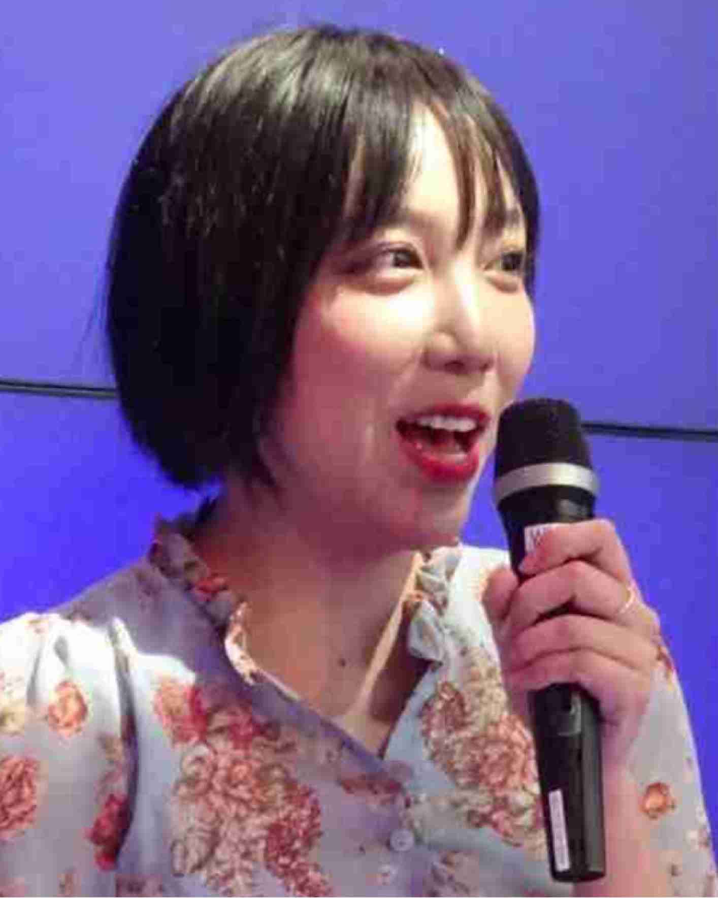 女優の舞台挨拶衣装を貼るトピPart4