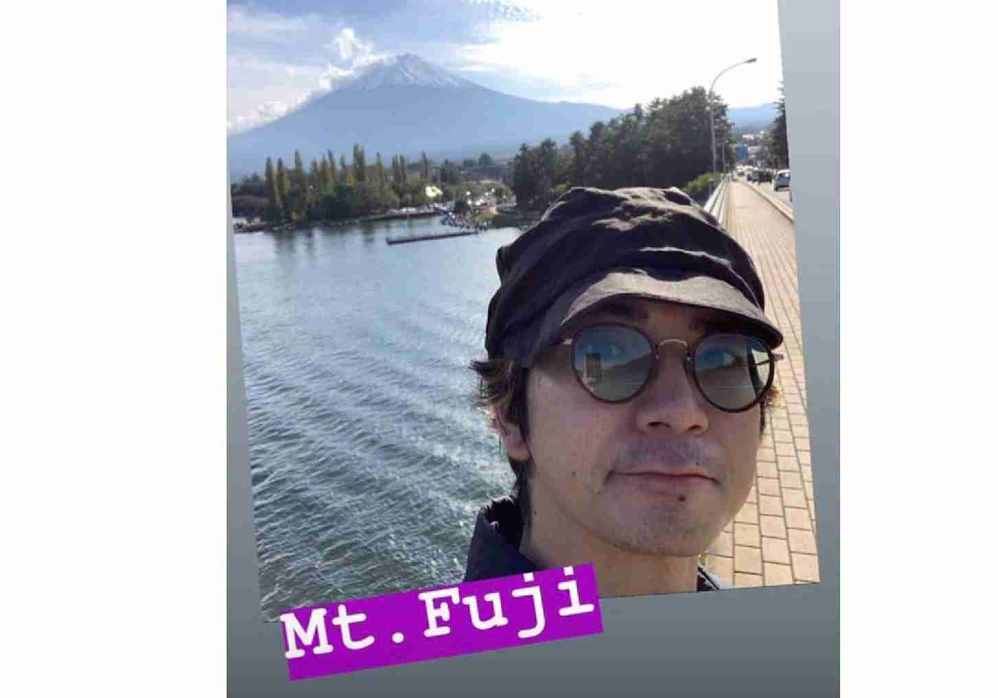 木村拓哉「スタイリングなしのボサッとヘア」な超プライベートショットに大反響、驚異の20万いいね…！