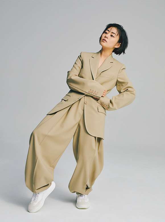 高畑充希、“美文字”直筆で主演ミュージカル初日に意気込み「字が上手い」と反響