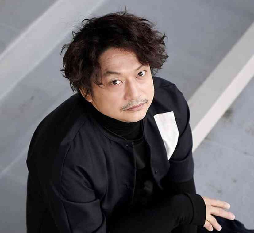香取慎吾が描いた週刊誌の表紙アートが反響 3つの花のつぼみ絵に「胸が熱くなる」「力強い希望感じる」