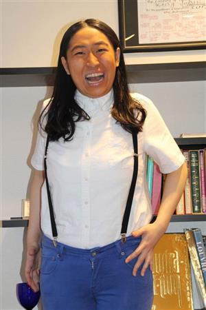“ガラケー芸人”ロバート秋山、iPhone購入も全く使いこなせず…「1度も通話したことない」