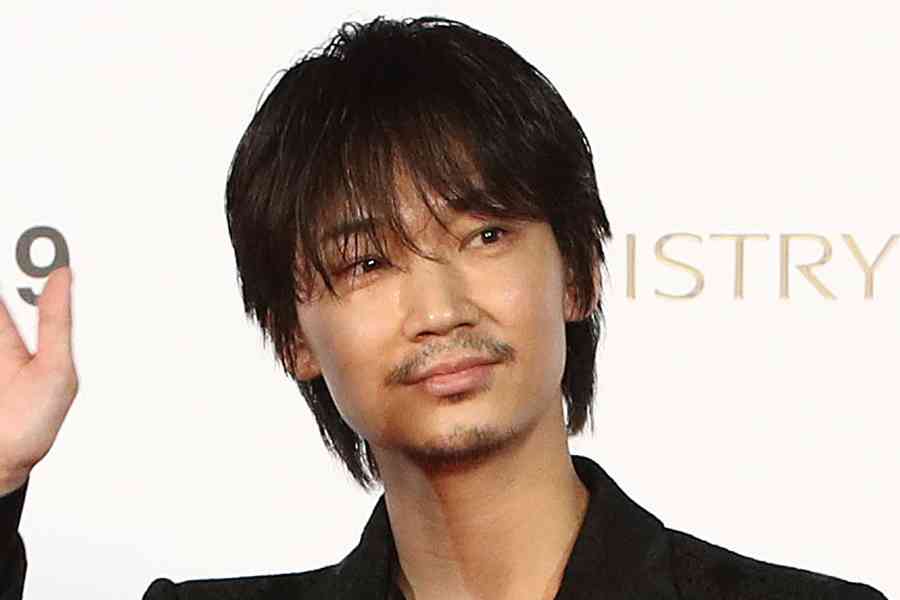 石原さとみ&綾野剛、海で見つめ合う「恋はDeepに」胸キュン場面写真初公開