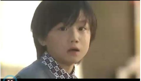 幼少期の写真でどの芸能人か当てるトピ