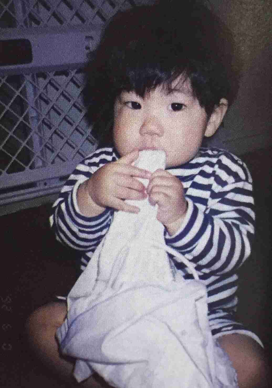 幼少期の写真でどの芸能人か当てるトピ