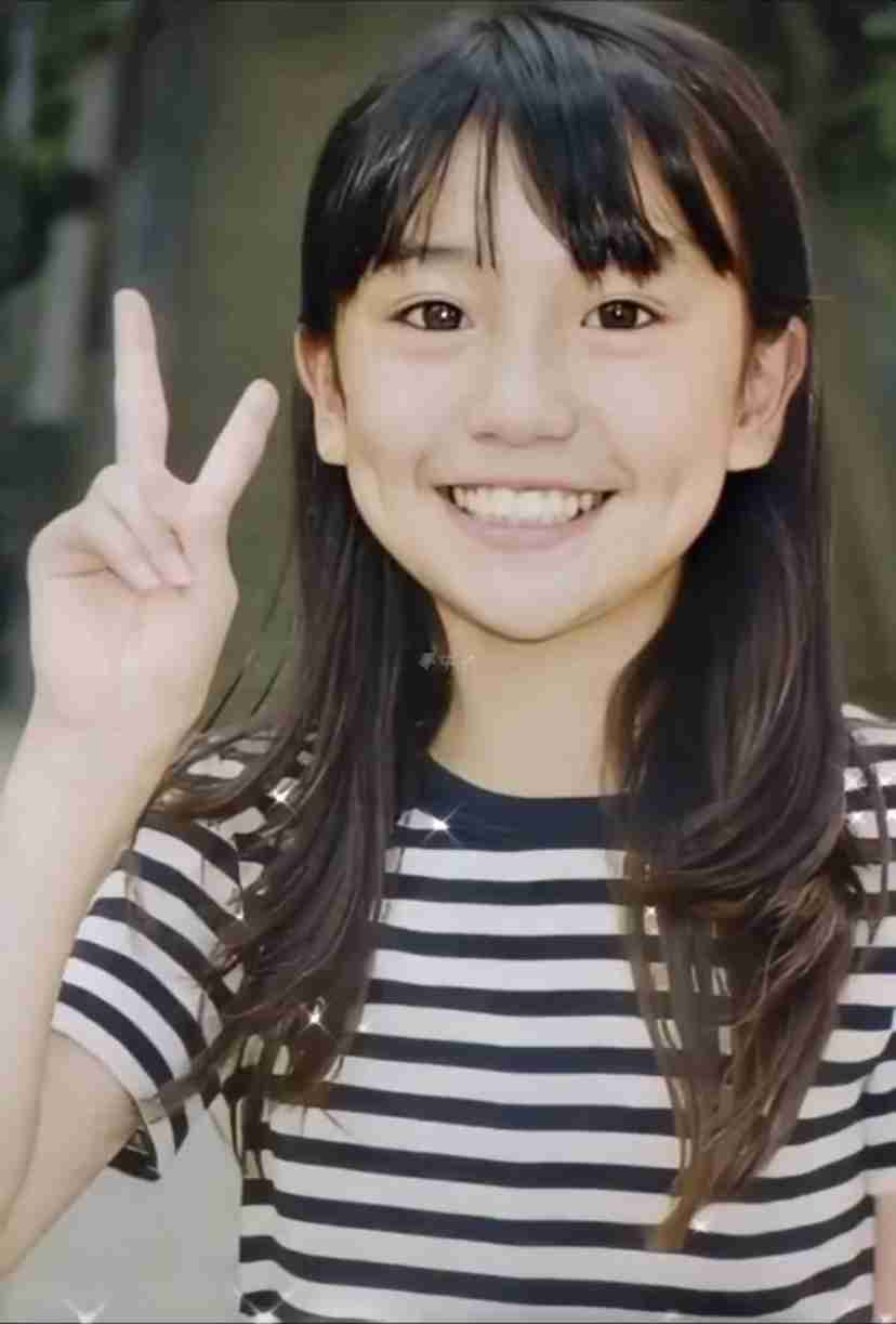 幼少期の写真でどの芸能人か当てるトピ