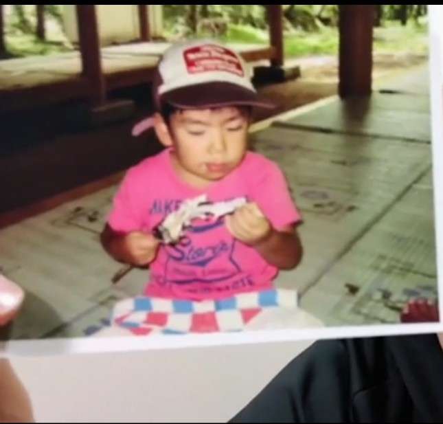 幼少期の写真でどの芸能人か当てるトピ