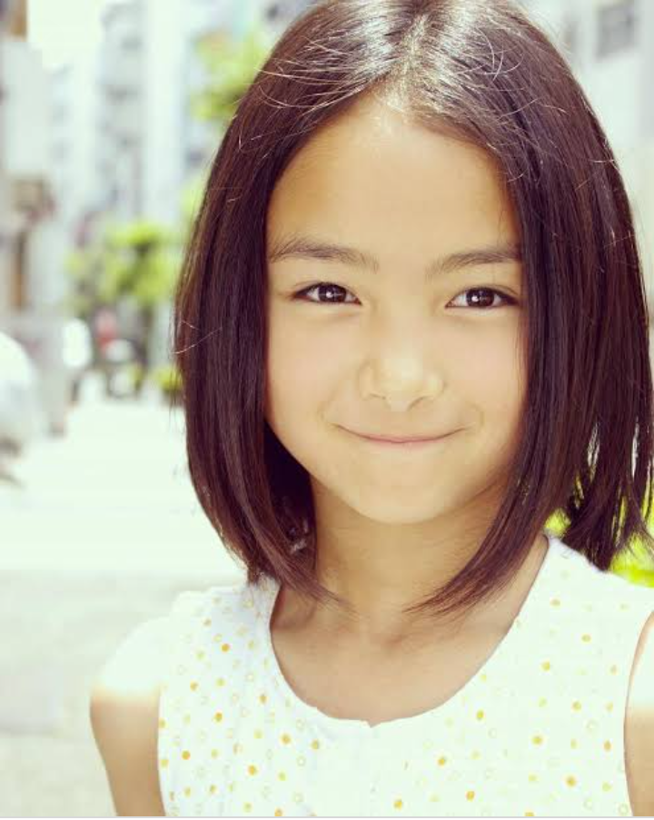 幼少期の写真でどの芸能人か当てるトピ