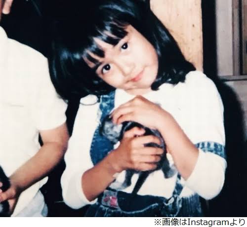 幼少期の写真でどの芸能人か当てるトピ