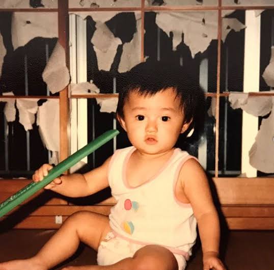 幼少期の写真でどの芸能人か当てるトピ