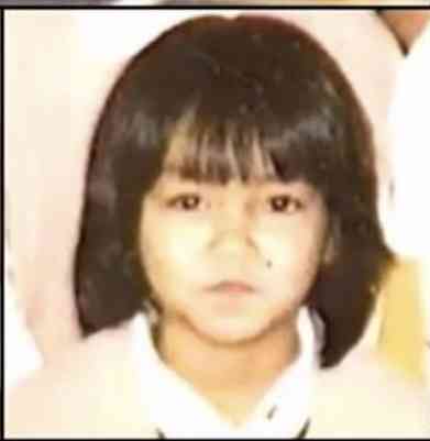 幼少期の写真でどの芸能人か当てるトピ