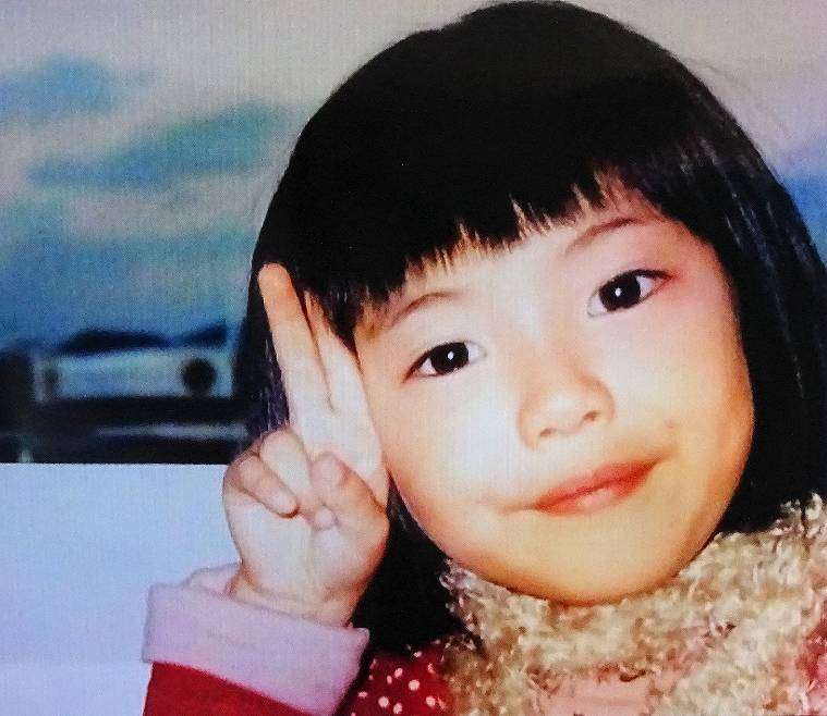 幼少期の写真でどの芸能人か当てるトピ