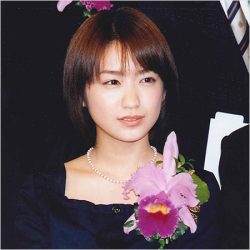 ほぼスッピンで過ごし、酒とラーメンが大好き…池脇千鶴39歳の私生活