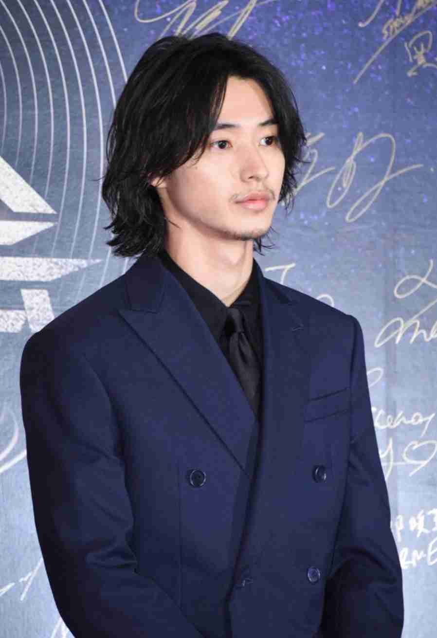 中性的なイケメンVSワイルド系イケメン