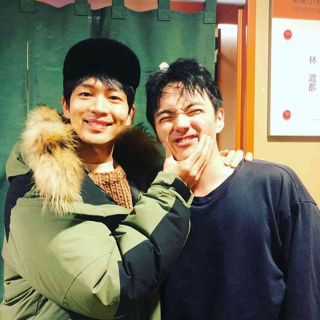 有名人の仲良しツーショットの画像