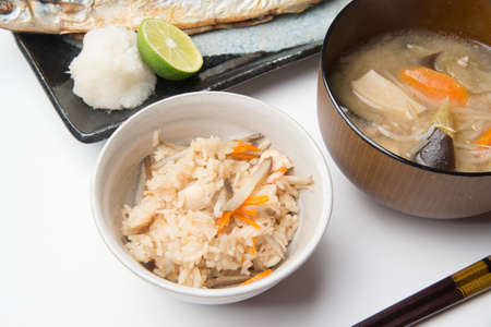 炊き込みご飯の時のおかず