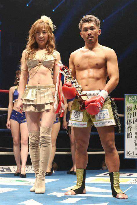 熊田曜子『K-1』初のSPラウンドガールで登場 抜群のスタイルに会場沸く