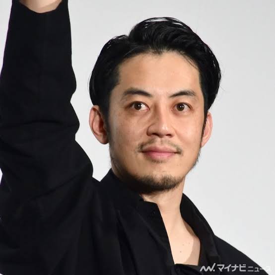 ピンクやリボンが好きなアラサー・アラフォーのファッション