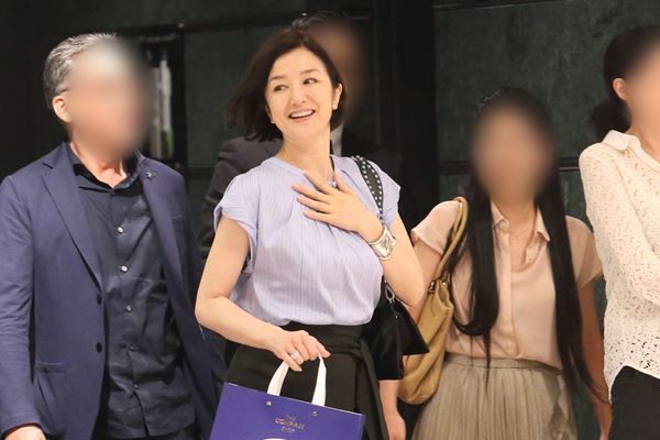 【芸能人】不意に撮られてるのに美しい画像