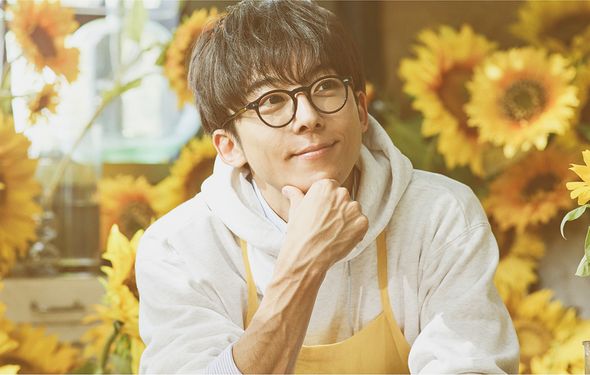【画像】花と男性有名人