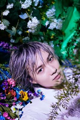 【画像】花と男性有名人