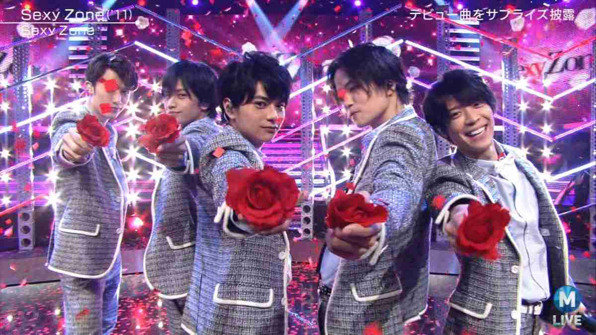 【画像】花と男性有名人