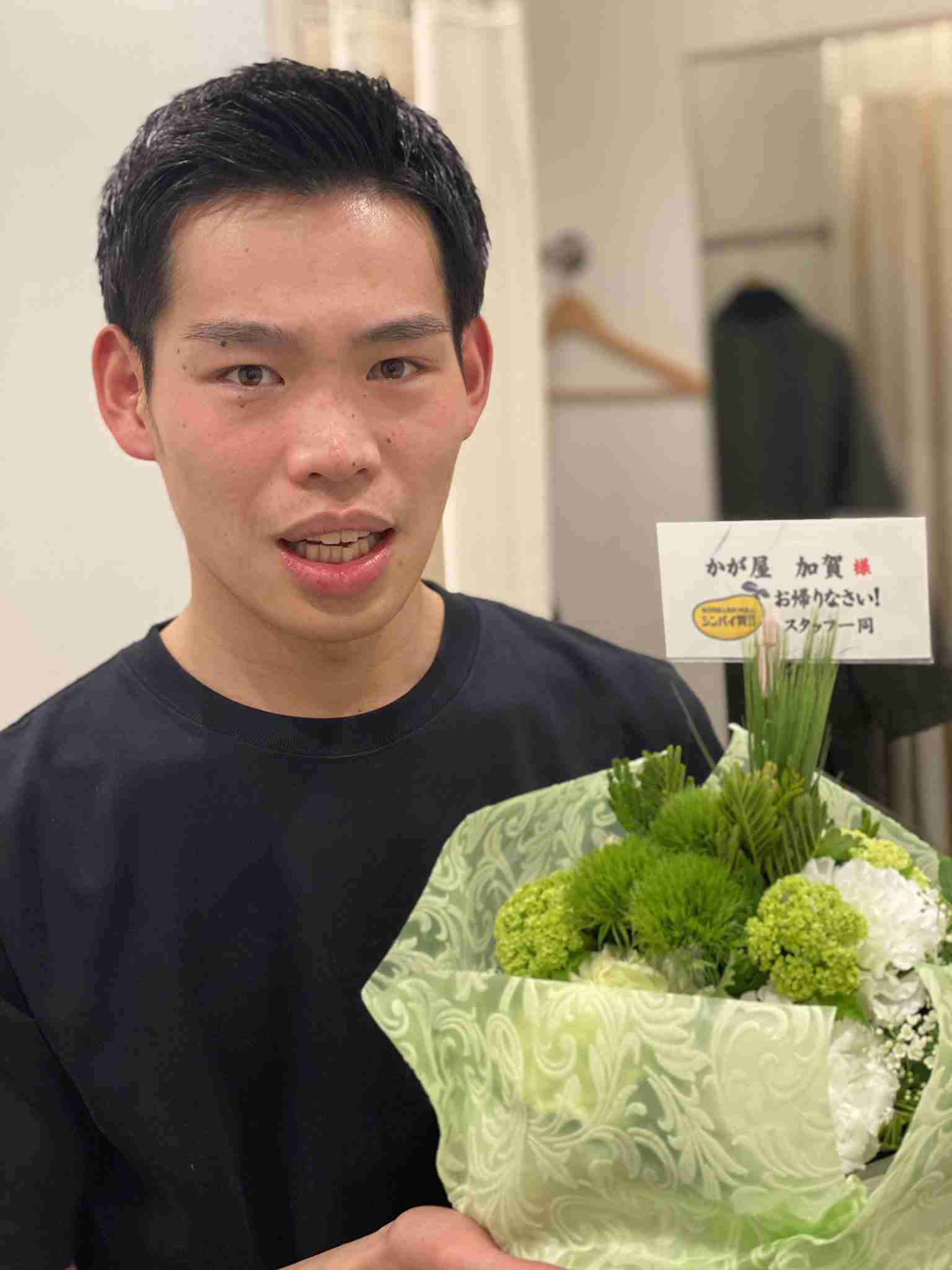 【画像】花と男性有名人