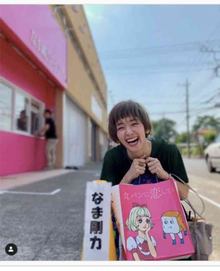 日本各地、ユニークな名前の食パン専門店🍞