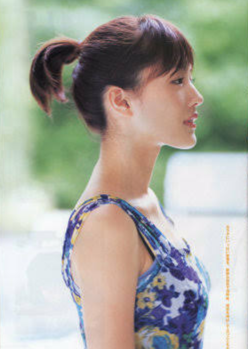 綾瀬はるか、ブラトップ姿が美しい 開放感溢れる新CM