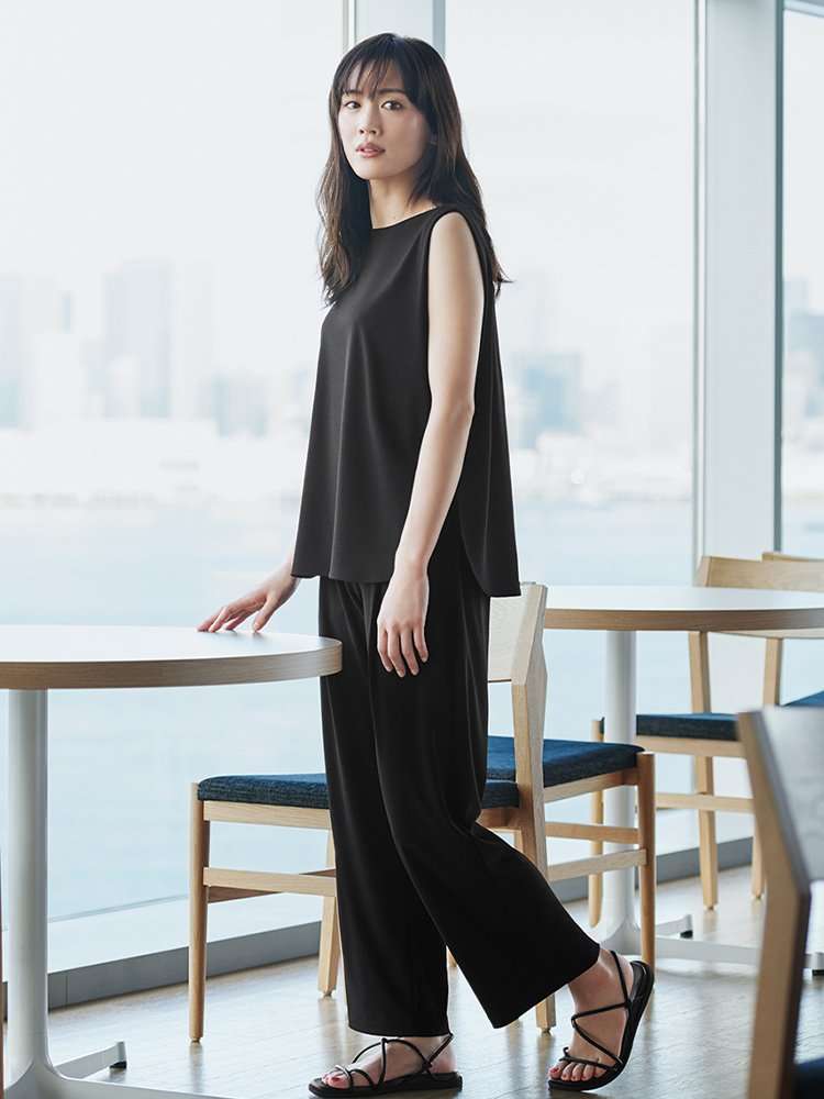 綾瀬はるか、ブラトップ姿が美しい 開放感溢れる新CM