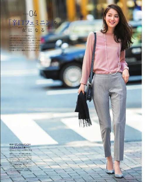 佐々木希、トリーバーチの服&洗練ヘアメイク姿を公開「女神ですか」「目の保養」