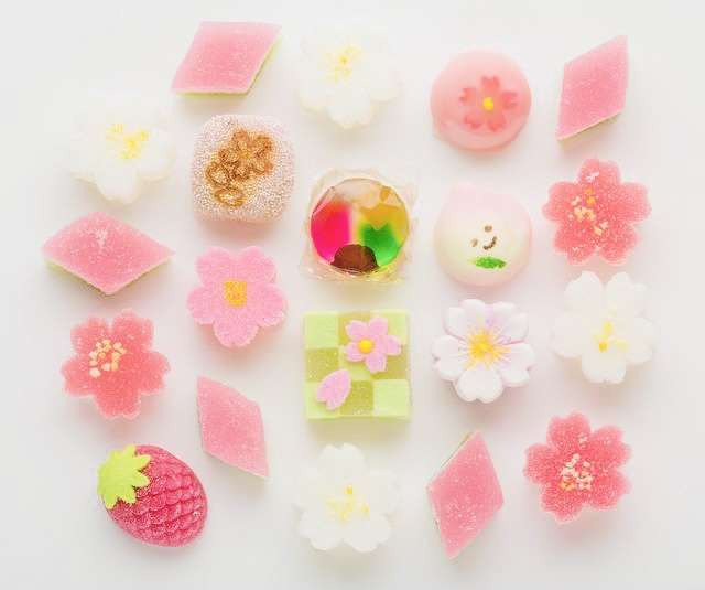 春のお菓子（和菓子、洋菓子）