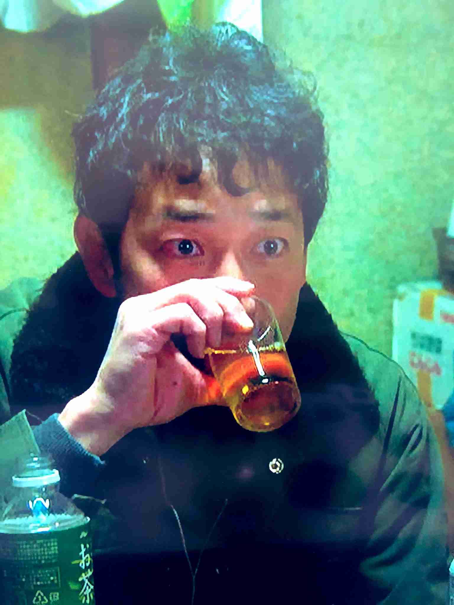 「天国と地獄」綾瀬はるか大胆キス 柄本佑“骨抜き顔”にネット爆笑「キスシーン史上初の表情」