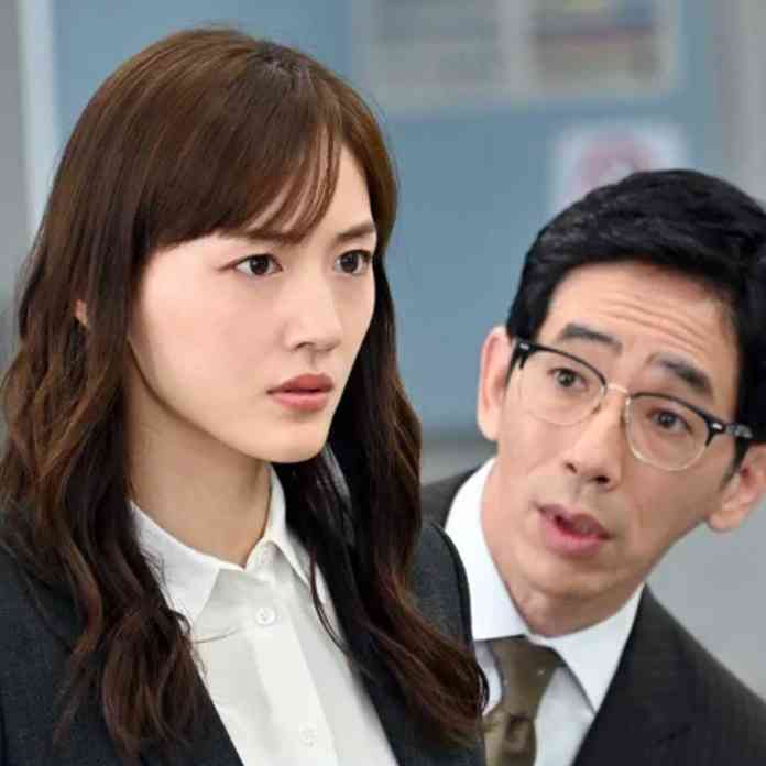 「天国と地獄」綾瀬はるか大胆キス 柄本佑“骨抜き顔”にネット爆笑「キスシーン史上初の表情」